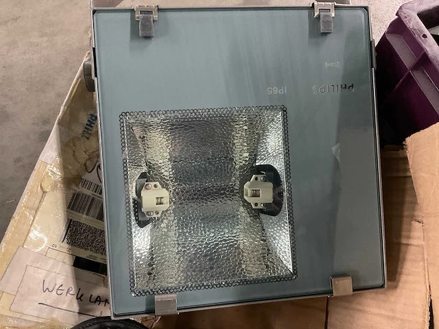 Diverse feestverlichting en intercomsysteem - afbeelding 6 van  9