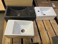 Diverse fonteinen en toiletten - afbeelding 6 van  6