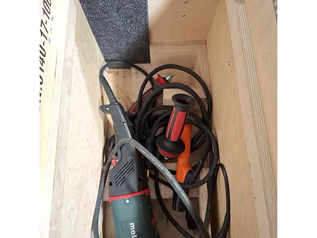 Diverse garage inventaris, o.a. kemppi, metabo - afbeelding 7 van  16