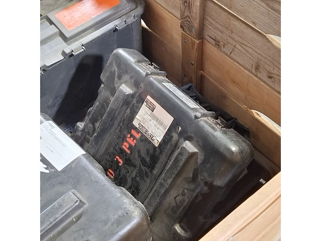 Diverse garage inventaris, o.a minelab - afbeelding 3 van  11