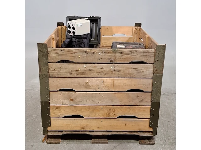 Diverse garage inventaris, o.a minelab - afbeelding 1 van  11