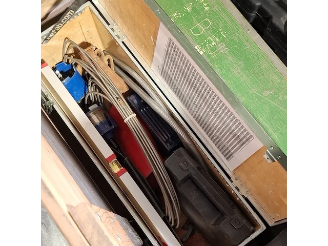 Diverse garage inventaris, o.a minelab - afbeelding 10 van  11