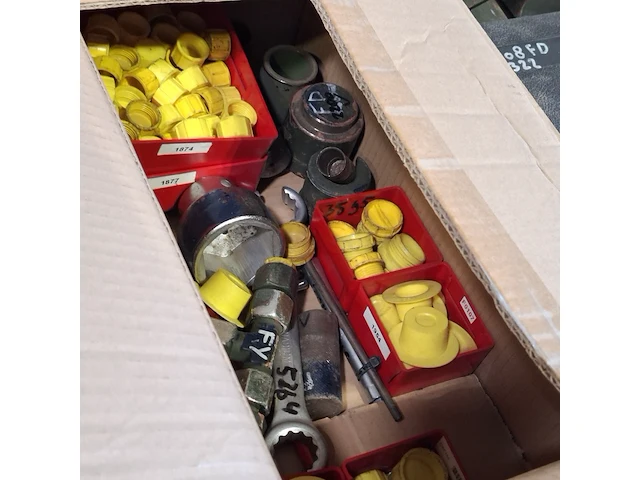 Diverse garage inventaris - afbeelding 4 van  14