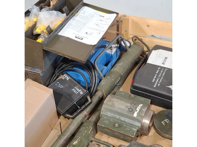 Diverse garage inventaris - afbeelding 6 van  14