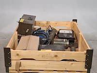 Diverse garage inventaris - afbeelding 1 van  14