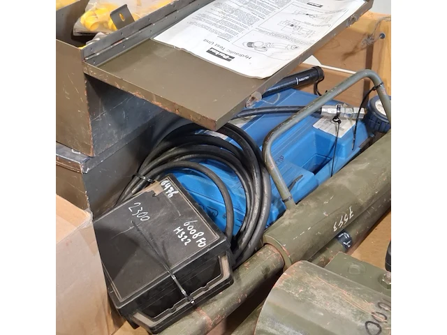 Diverse garage inventaris - afbeelding 10 van  14