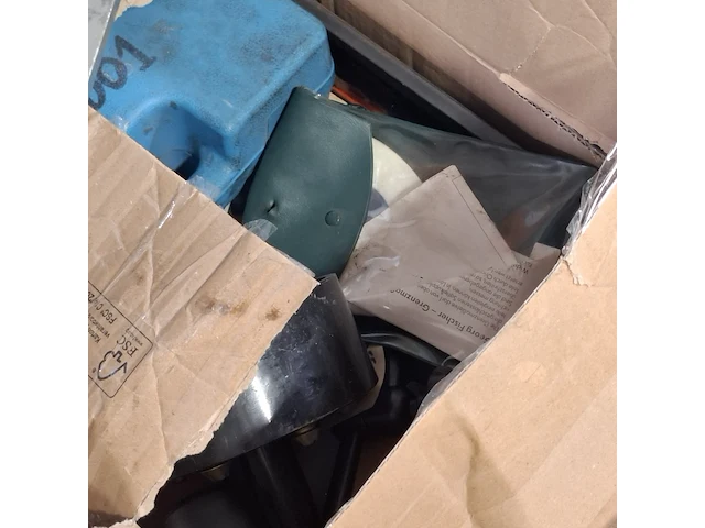 Diverse garage inventaris - afbeelding 7 van  9