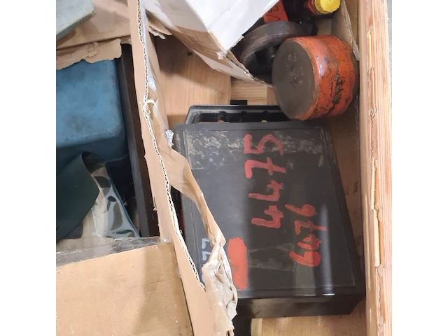 Diverse garage inventaris - afbeelding 8 van  9