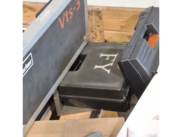 Diverse garage inventaris - afbeelding 9 van  9