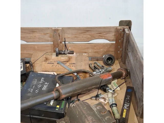 Diverse garage inventaris - afbeelding 5 van  10