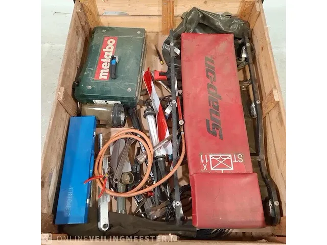Diverse garageinventaris o.a snap-on / metabo - afbeelding 2 van  8