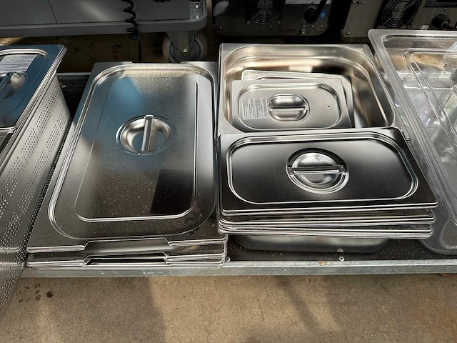 Diverse gastronormbakken - afbeelding 3 van  4