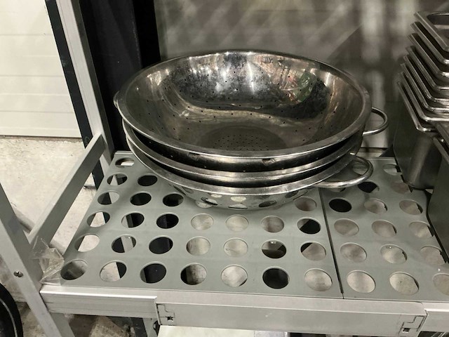 Diverse gastronormbakken/schalen (135x) - afbeelding 2 van  11