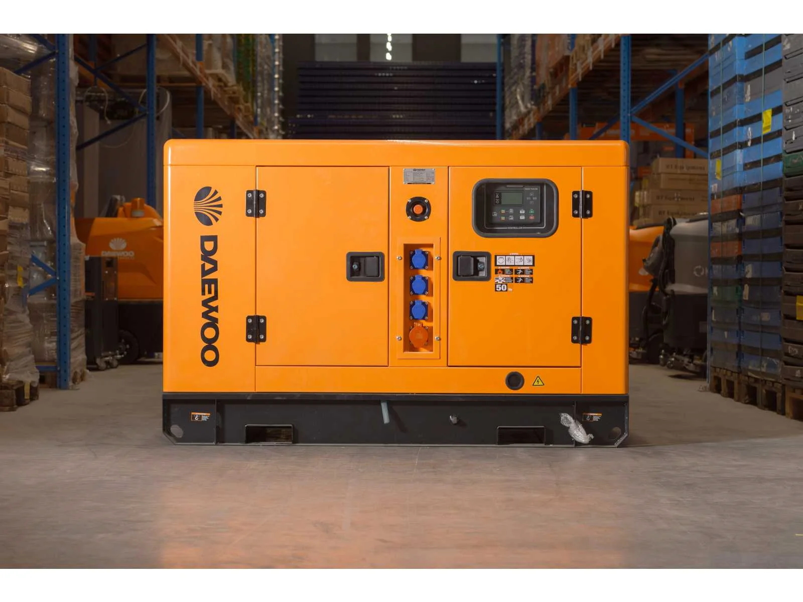 Diverse generatoren, stroomagregaten en power units