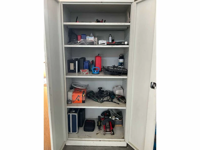 Diverse gereedschappen - afbeelding 2 van  7
