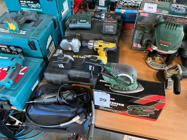 Diverse gereedschappen - afbeelding 1 van  5