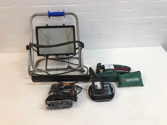 Diverse gereedschappen - afbeelding 1 van  5