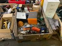 Diverse gereedschappen - afbeelding 1 van  3