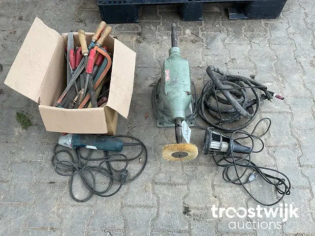 Diverse gereedschappen - afbeelding 1 van  5
