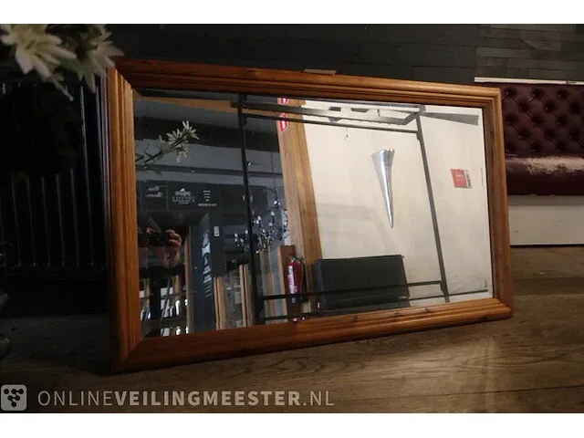 Diverse glaswerk en decoratiemateriaal - afbeelding 7 van  10