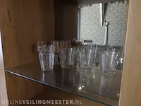 Diverse glaswerk en decoratiemateriaal - afbeelding 10 van  10
