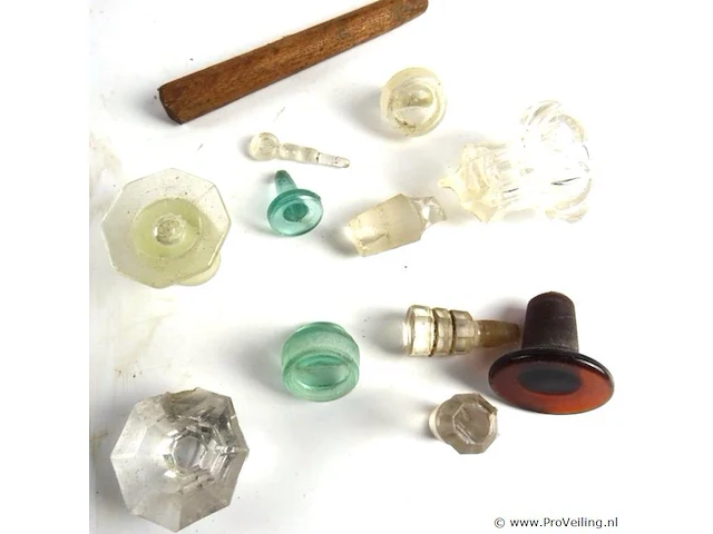 Diverse glaswerk - afbeelding 1 van  4