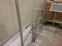 Diverse goederen w.o. elektronica, hygiëne en accessoires - afbeelding 18 van  72