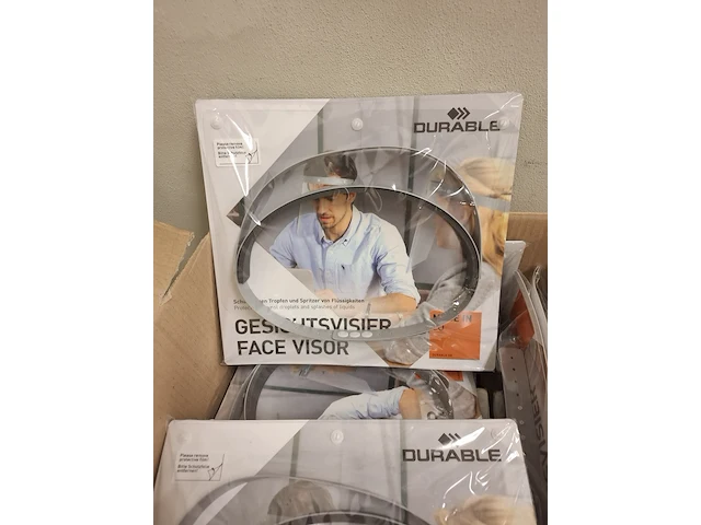 Diverse goederen w.o. elektronica, hygiëne en accessoires - afbeelding 20 van  72
