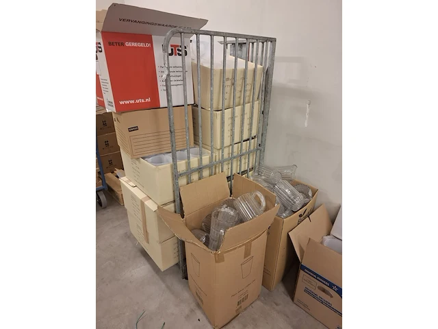 Diverse goederen w.o. elektronica, hygiëne en accessoires - afbeelding 47 van  72