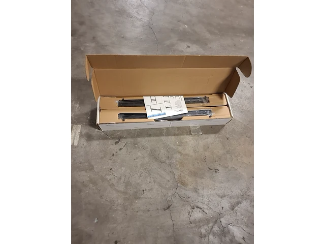Diverse goederen w.o. elektronica, hygiëne en accessoires - afbeelding 50 van  72