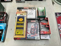 Diverse handgereedschap accessoires - afbeelding 1 van  3