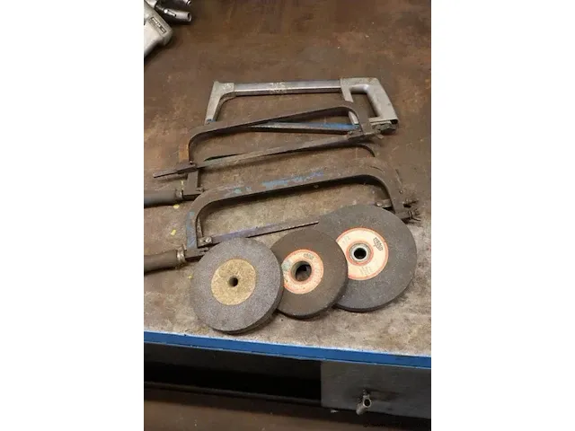 Diverse handgereedschap - afbeelding 1 van  3