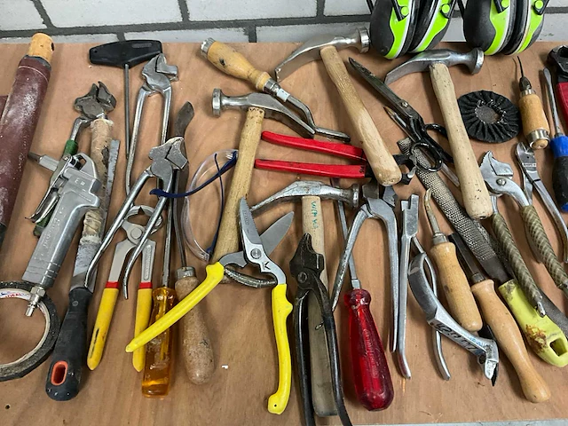 Diverse handgereedschappen - afbeelding 3 van  4