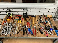 Diverse handgereedschappen - afbeelding 1 van  5