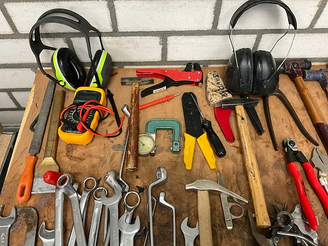 Diverse handgereedschappen - afbeelding 3 van  5