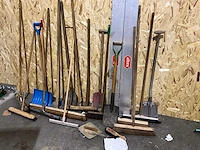 Diverse handgereedschappen - afbeelding 1 van  5