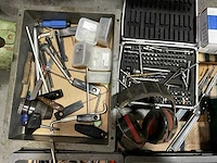 Diverse handgereedschappen - afbeelding 2 van  7