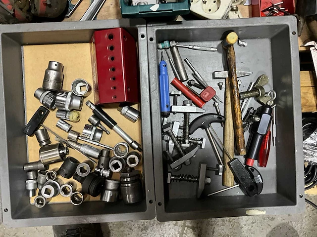 Diverse handgereedschappen - afbeelding 4 van  7