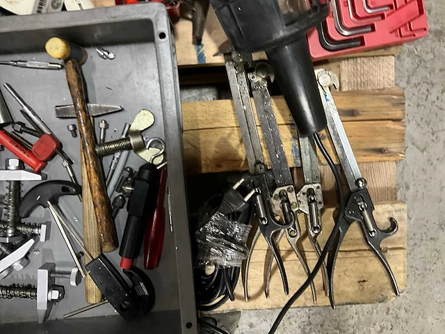 Diverse handgereedschappen - afbeelding 7 van  7