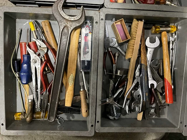 Diverse handgereedschappen - afbeelding 3 van  7