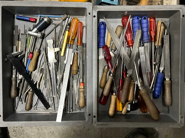 Diverse handgereedschappen - afbeelding 4 van  7