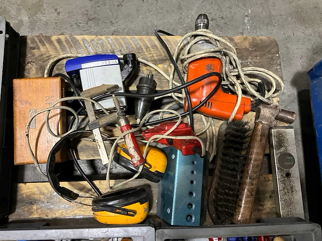 Diverse handgereedschappen - afbeelding 5 van  7