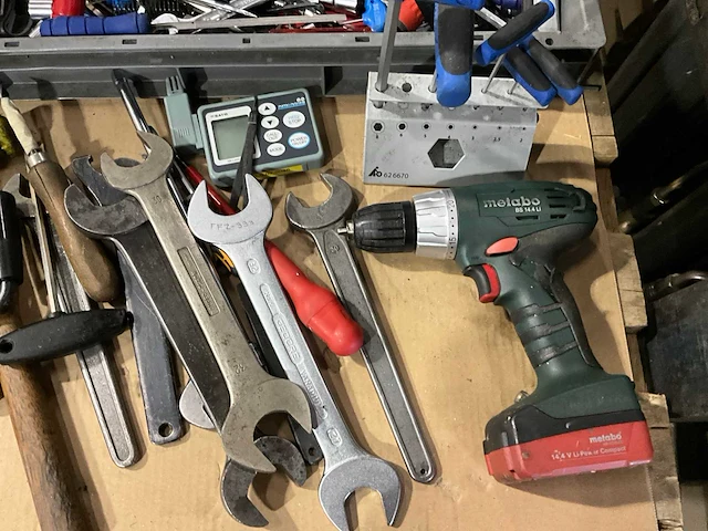 Diverse handgereedschappen - afbeelding 2 van  9