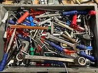 Diverse handgereedschappen - afbeelding 7 van  9