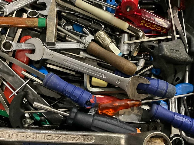Diverse handgereedschappen - afbeelding 9 van  9