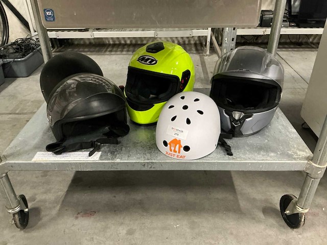 Diverse helmen (5x) - afbeelding 1 van  3