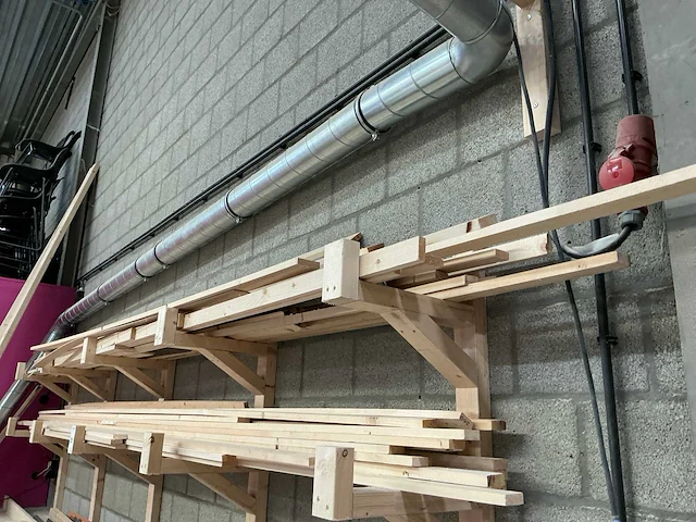 Diverse hout- en balken - afbeelding 6 van  10