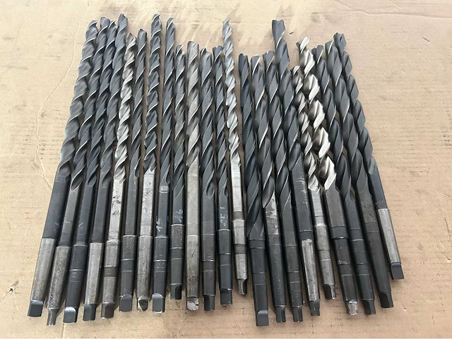 Diverse hout en metaal boren ø16 t/m ø22 (22x) - afbeelding 1 van  3
