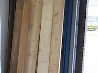 Diverse houten balken - afbeelding 1 van  3