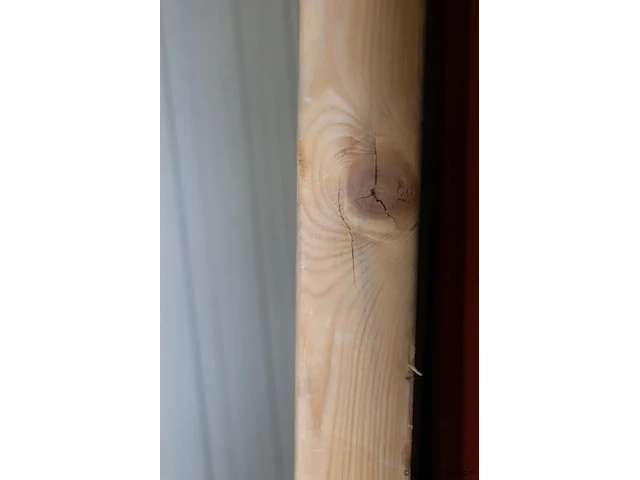 Diverse houten balken - afbeelding 2 van  3